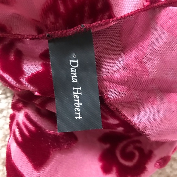 Dana Herbert Red Scarf with soft velvet flowers - Picture 2 of 3